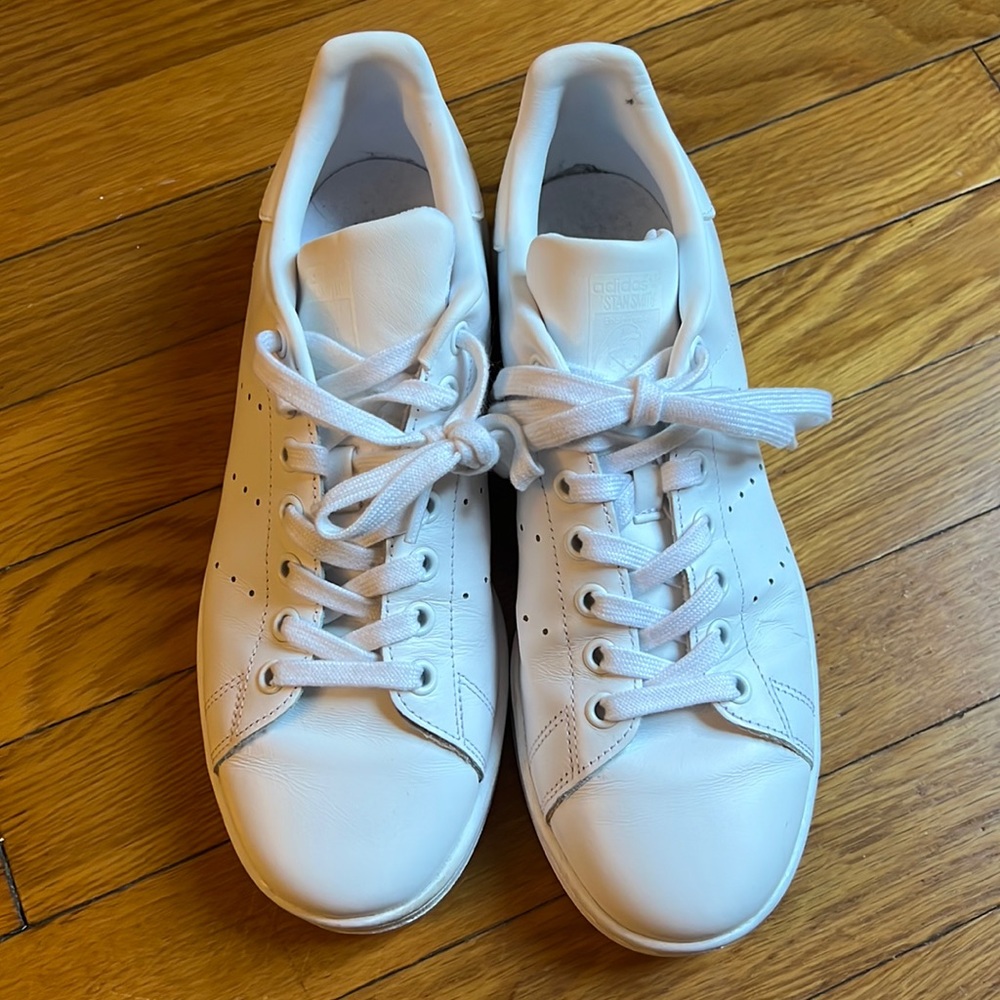 White Adidas Stan Smith